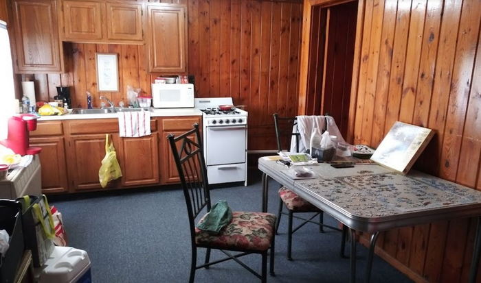 CJs UP North Inn (Browns Motel) - Web Listing (newer photo)